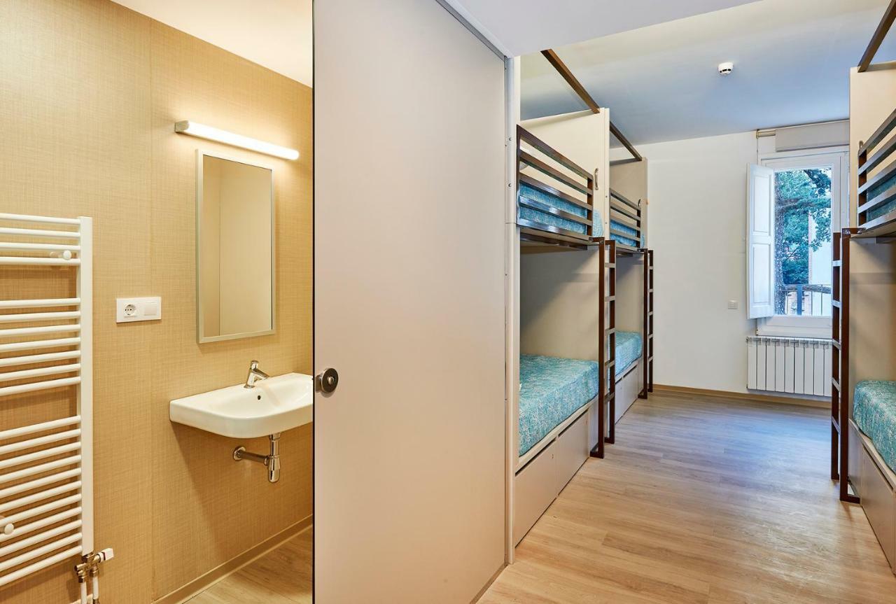 Alberg Abat Oliba Monistrol de Montserrat 外观 照片 Hostel room